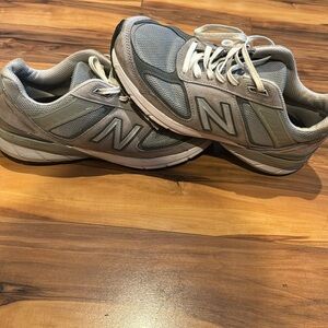 New balance 990v5